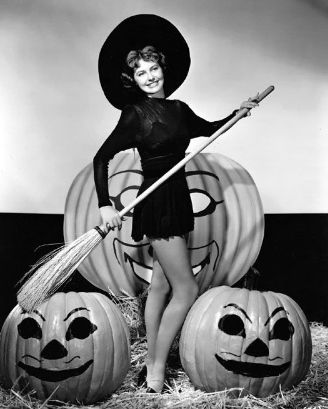 vintage halloween costumes women